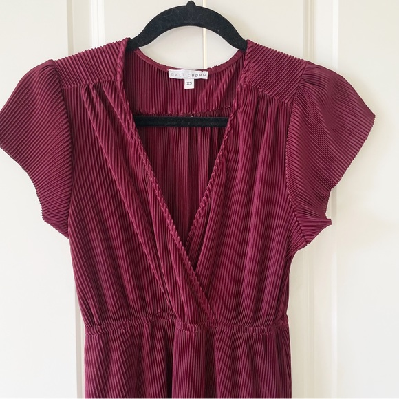 Baltic Born Athena Pleated Short Sleeve Mulberry Maxi Dress Size XS - Picture 3 of 14